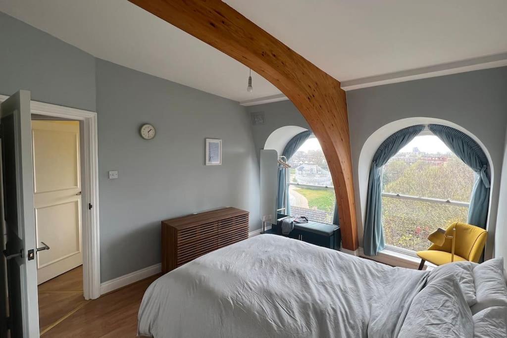 Peaceful Bright City Hide Away With Parking Appartamento *