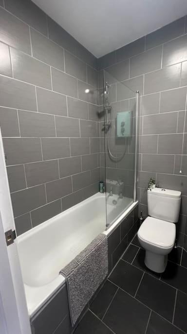 Peaceful Bright City Hide Away With Parking * Londra
